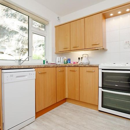 Harbour Apartment At 6 Dolphin Court With Parking Brixham Exterior photo